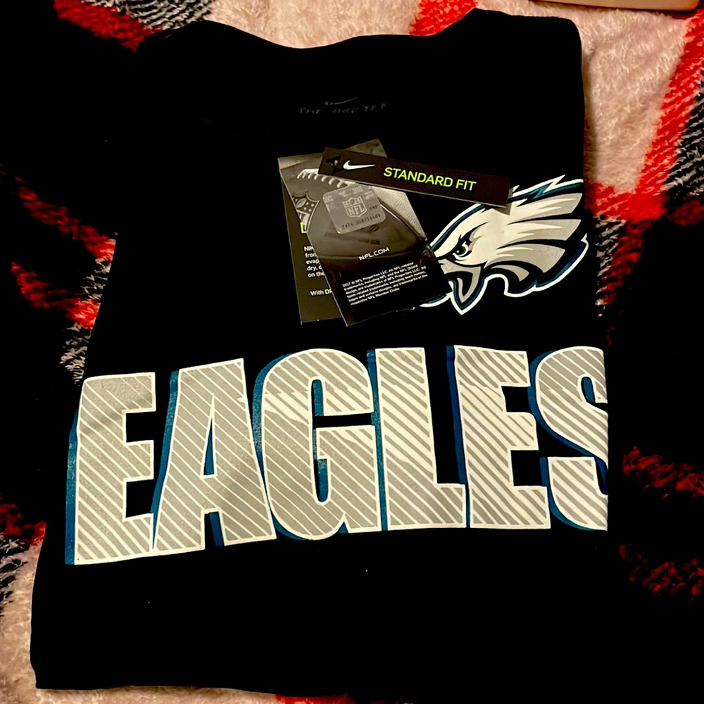 Nike Eagles tee
